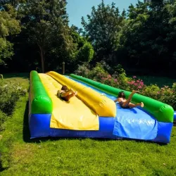 Location animation gonflable ventre-glisse près de Privas