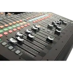 Cam's Animation|Table de mixage numérique Behringer X32 CompactTable de mixage, micro, platine DJ et câble|%Ardèche%%Drôme%