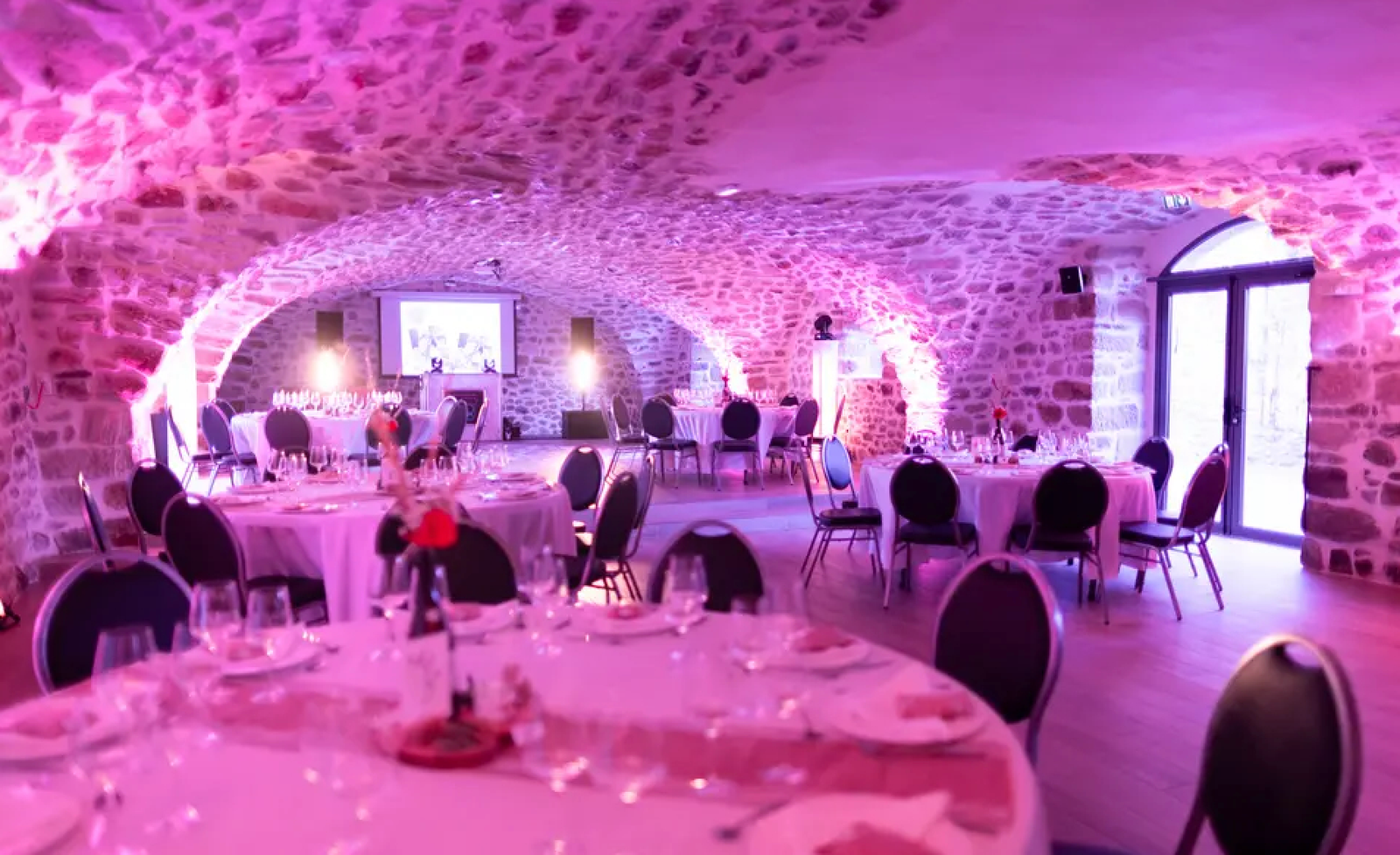 DJ pour soirée de mariage champêtre en Ardèche du Sud