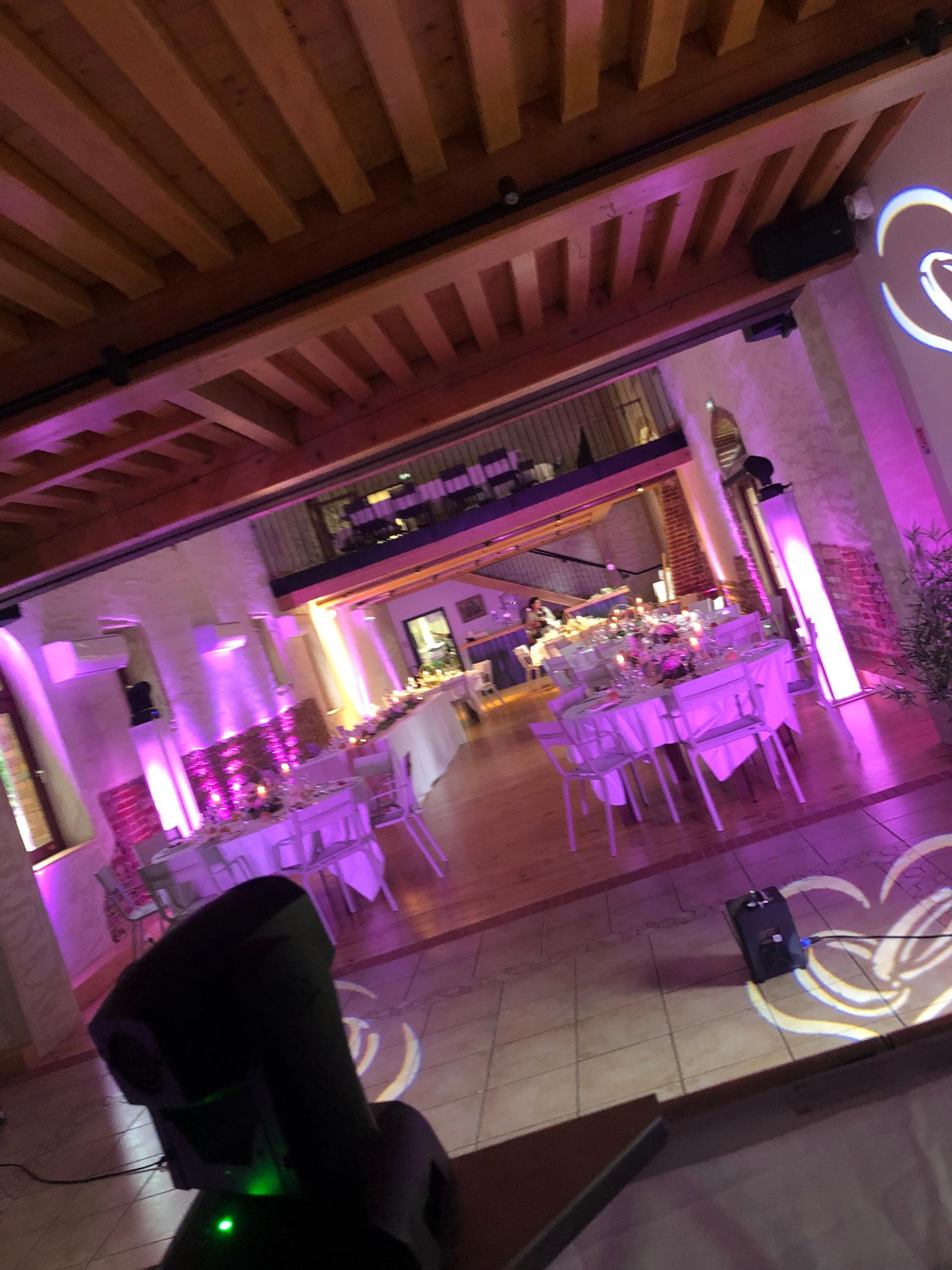 Ambiance de mariage réussie avec DJ en Ardèche rurale