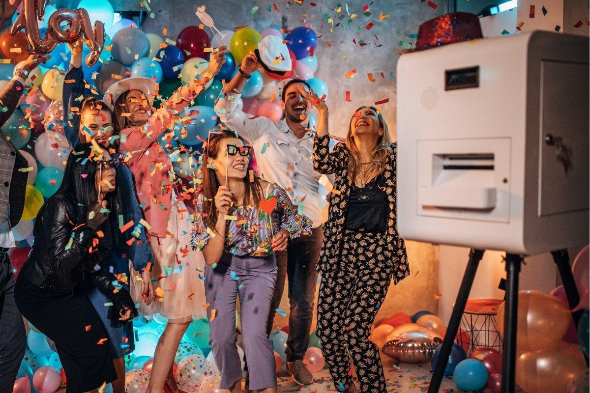 Photographie de boudoir glamour en Drôme, studio à Baix