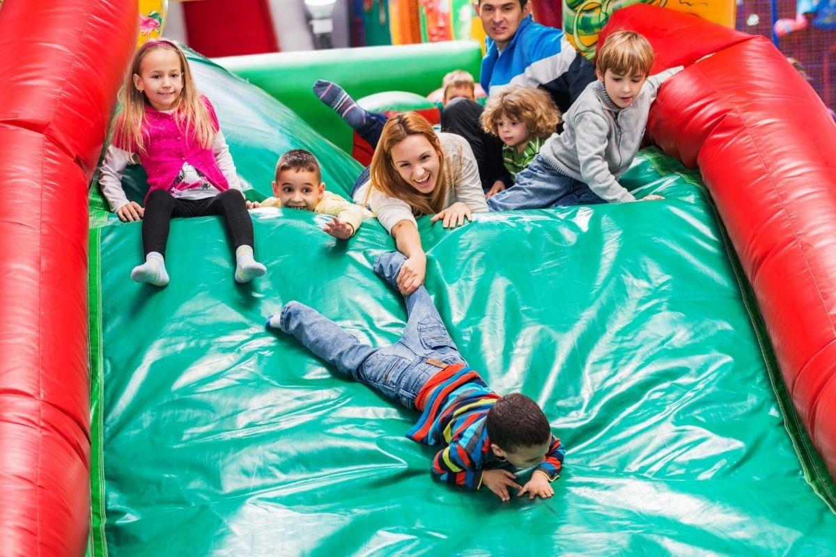 Photographie de boudoir glamour en Drôme, studio à Baix