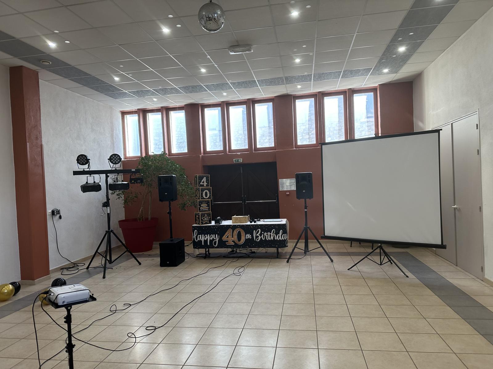 Location matériel son et lumière pour un anniversaire de 40 ans à La Coucourde